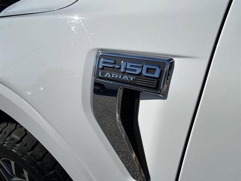 Used 2021 Ford F150 Lariat w/ Equipment Group 501A Mid image 6