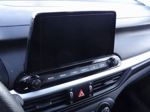 Used 2023 Kia Forte LXS image 13
