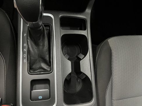 Used 2018 Ford Escape SE FWD image 25