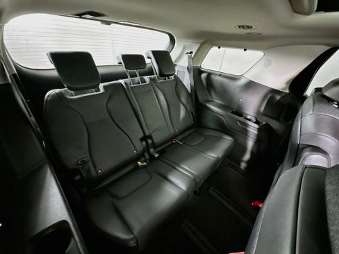 Used 2025 Kia Carnival SX Prestige FWD image 30