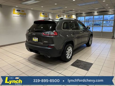 Used 2019 Jeep Cherokee Latitude Plus w/ Cold Weather Group AWD/4WD image 24