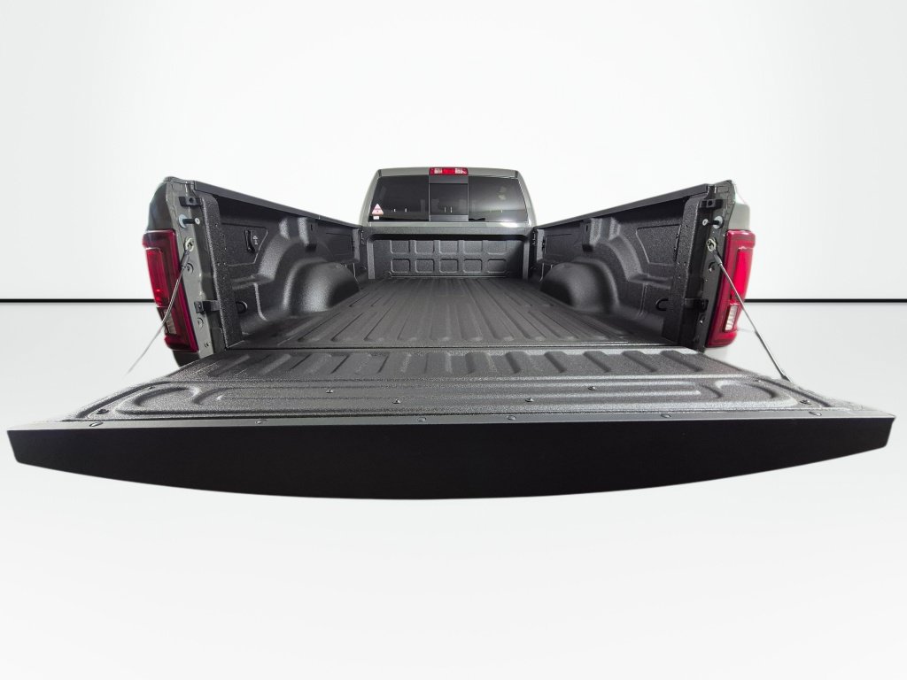 New 2026 RAM 3500 Big Horn AWD/4WD image 17