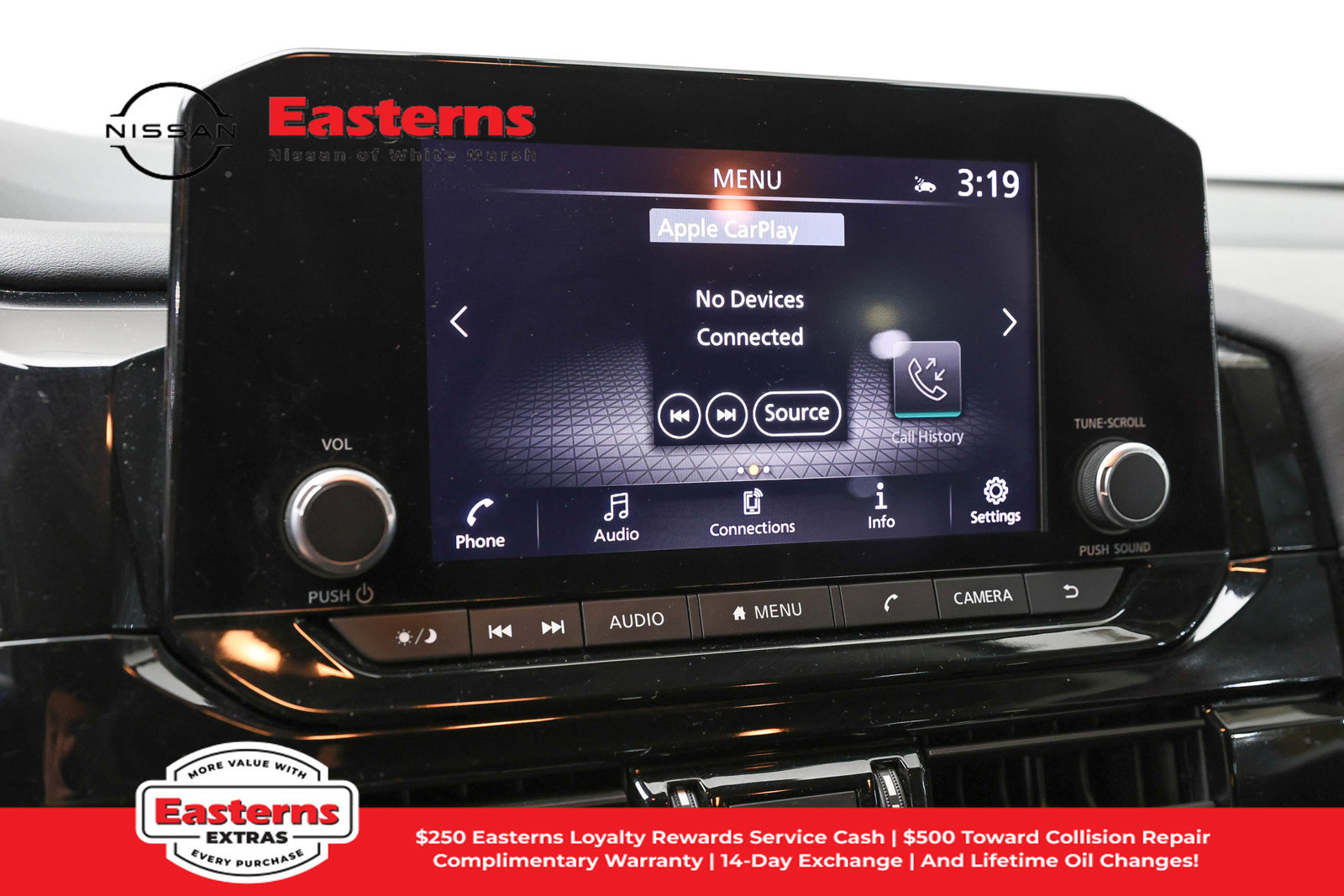 Used 2023 Nissan Pathfinder SV AWD/4WD image 18