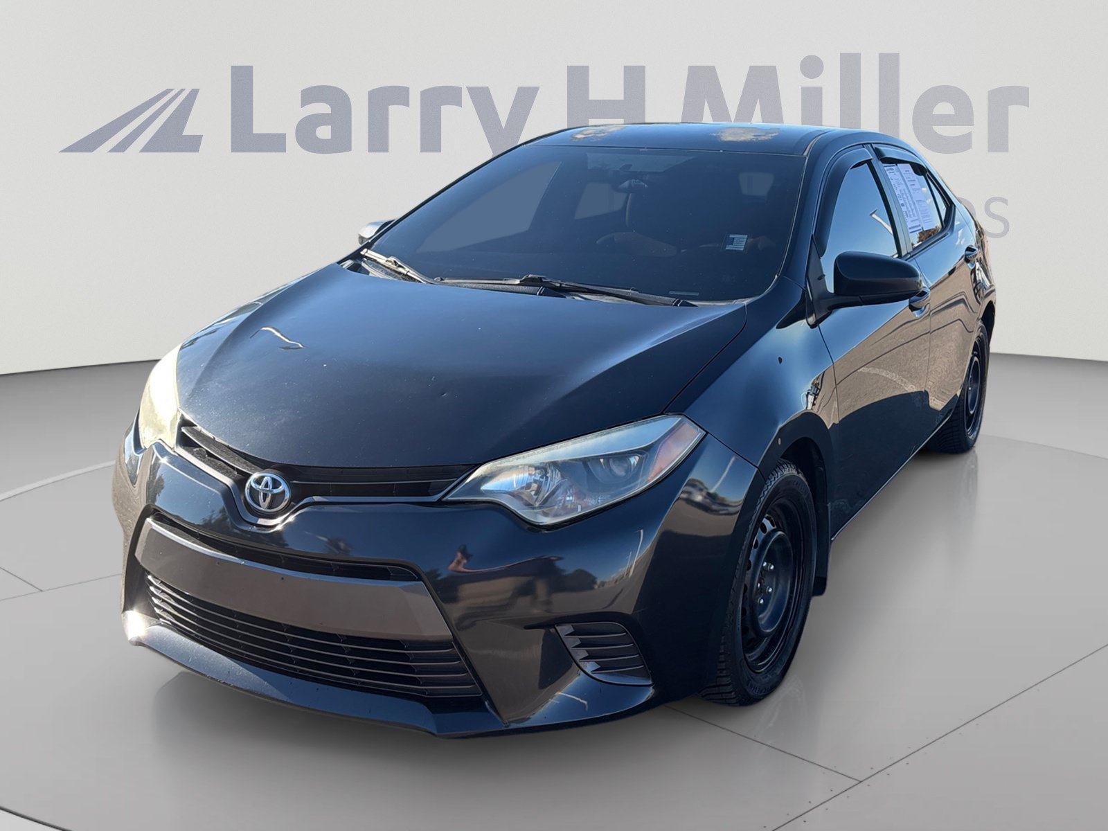 Used 2016 Toyota Corolla LE FWD image 1