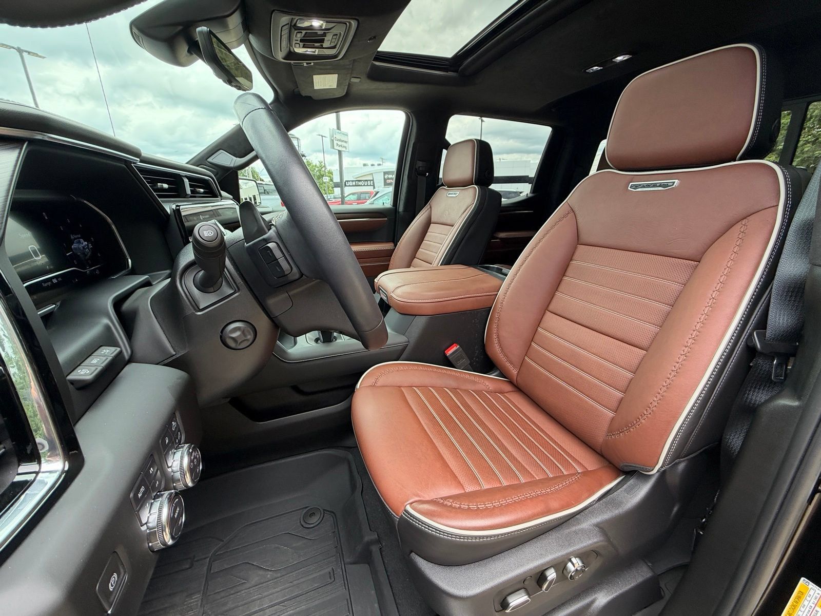 Used 2024 GMC Sierra 1500 Denali Ultimate AWD/4WD image 11