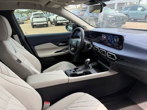 New 2026 Nissan Sentra SL w/ Floor Mat Package FWD image 24