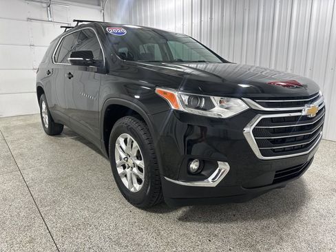 Used 2020 Chevrolet Traverse LT image 3