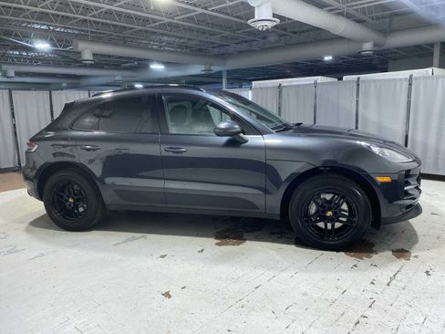 Used 2021 Porsche Macan AWD/4WD image 26