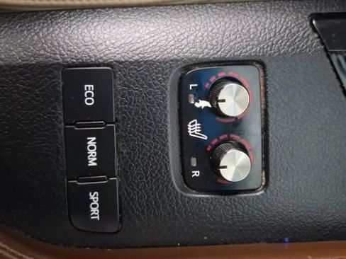 Used 2014 Toyota Avalon XLE Touring FWD image 29