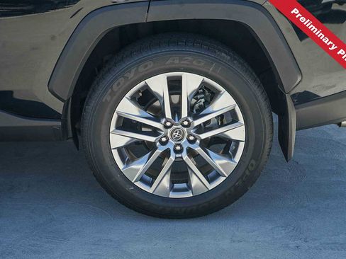 Used 2020 Toyota RAV4 XLE Premium FWD image 9