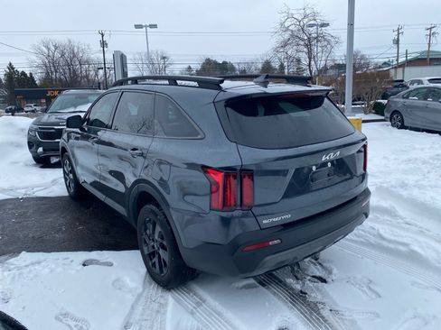 Certified 2023 Kia Sorento S w/ Panoramic Sunroof Package image 4