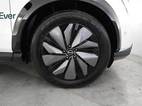 Used 2024 Nissan Ariya AWD image 20