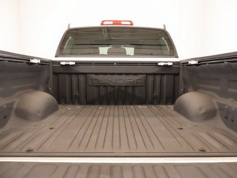 Used 2015 Toyota Tundra Limited w/ Limited Premium Package AWD/4WD image 28