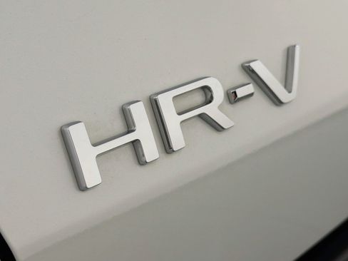 Used 2023 Honda HR-V Sport image 9
