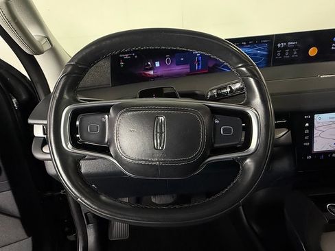 Used 2025 Lincoln Navigator L Reserve AWD/4WD image 15