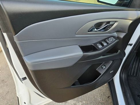 Used 2018 Chevrolet Traverse LT image 35