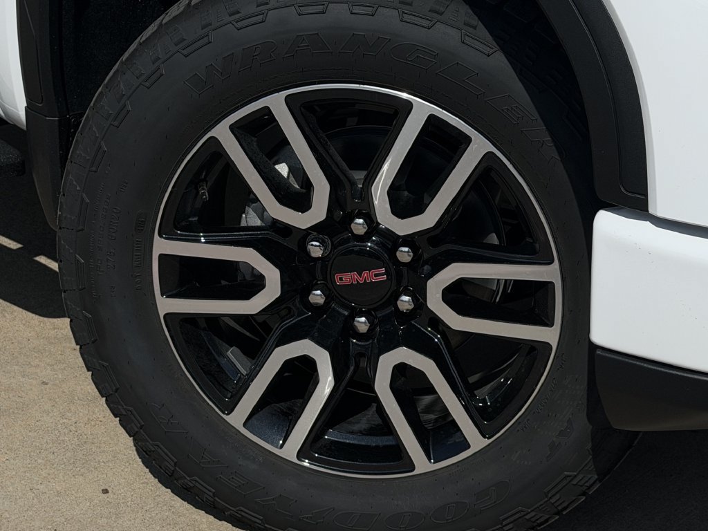 New 2026 GMC Sierra 1500 AT4 w/ AT4 Premium Package AWD/4WD image 9