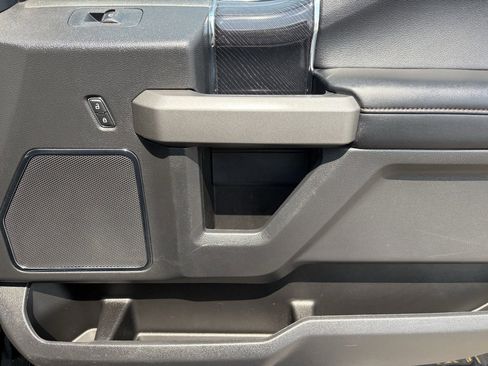 Used 2022 Ford F350 Platinum image 30