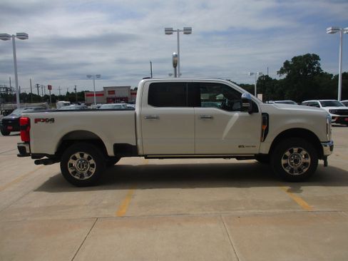 New 2026 Ford F250 4x4 Crew Cab Super Duty image 5