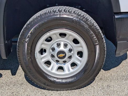 Used 2025 Chevrolet Silverado 3500 W/T w/ Snow Plow Prep/Camper Package AWD/4WD image 14