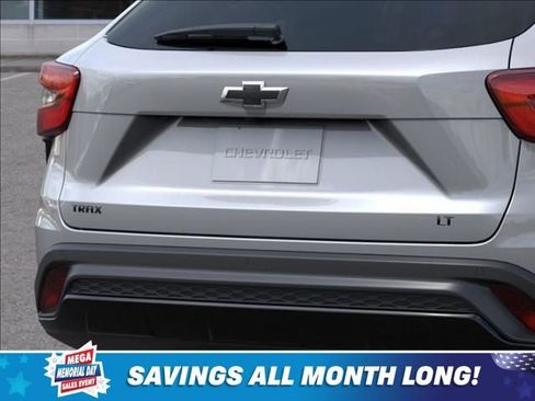 New 2026 Chevrolet Trax LT w/ Driver Confidence Package FWD image 14