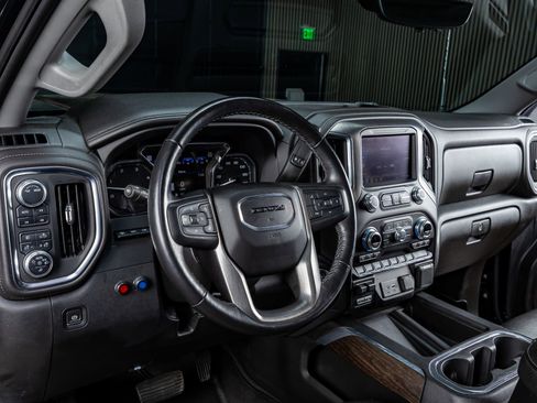 Used 2020 GMC Sierra 3500 Denali w/ Denali Ultimate Package image 16