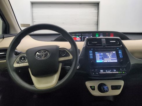 Used 2018 Toyota Prius Two w/ Prius Two Safety Plus Package FWD image 22