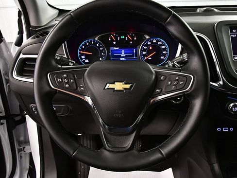 Used 2024 Chevrolet Equinox LT FWD image 18