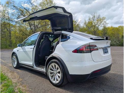 Used 2020 Tesla Model X Long Range AWD/4WD image 12