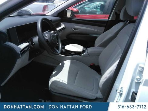 Used 2025 Hyundai Tucson SEL FWD image 2