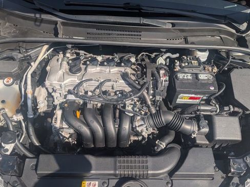 Used 2020 Toyota Corolla LE FWD image 9