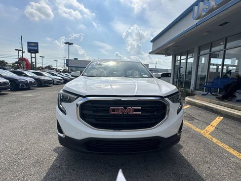 Used 2019 GMC Terrain SLE FWD image 2