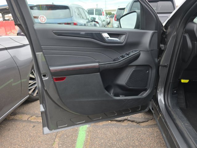 Used 2025 Ford Escape ST-Line AWD/4WD image 7