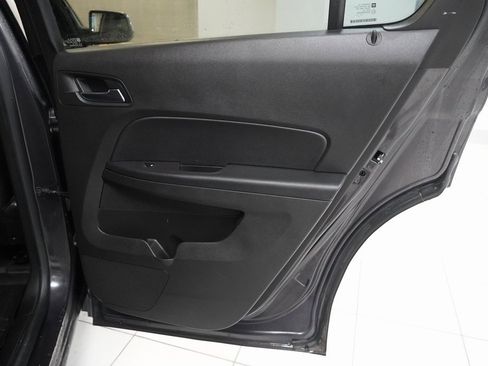 Used 2016 Chevrolet Equinox LTZ w/ Enhanced Convenience Package image 30