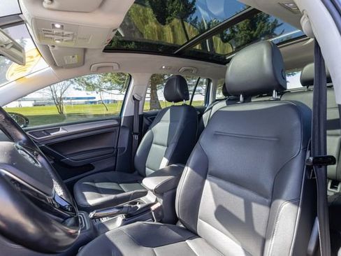 Used 2015 Volkswagen Golf SE w/ Lighting Package FWD image 12