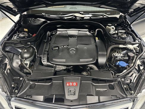 Used 2013 Mercedes-Benz E 350 4MATIC Sedan image 19
