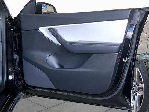 Used 2021 Tesla Model Y Performance AWD/4WD image 22
