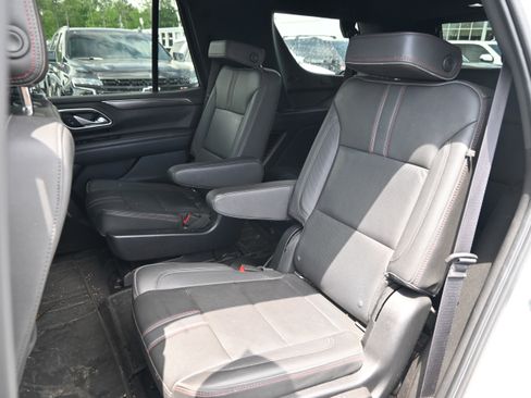 Used 2022 Chevrolet Tahoe RST w/ Luxury Package AWD/4WD image 8