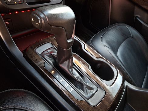 Used 2016 GMC Canyon SLT AWD/4WD image 16