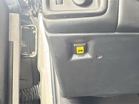 Used 2002 Chevrolet Camaro LT image 29