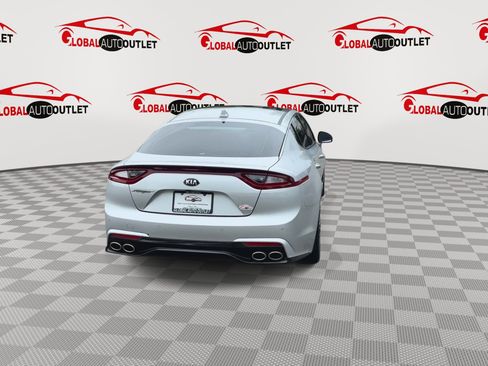 Used 2018 Kia Stinger Premium RWD image 7