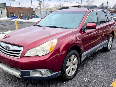 Used 2011 Subaru Outback 2.5i Limited AWD/4WD image 4