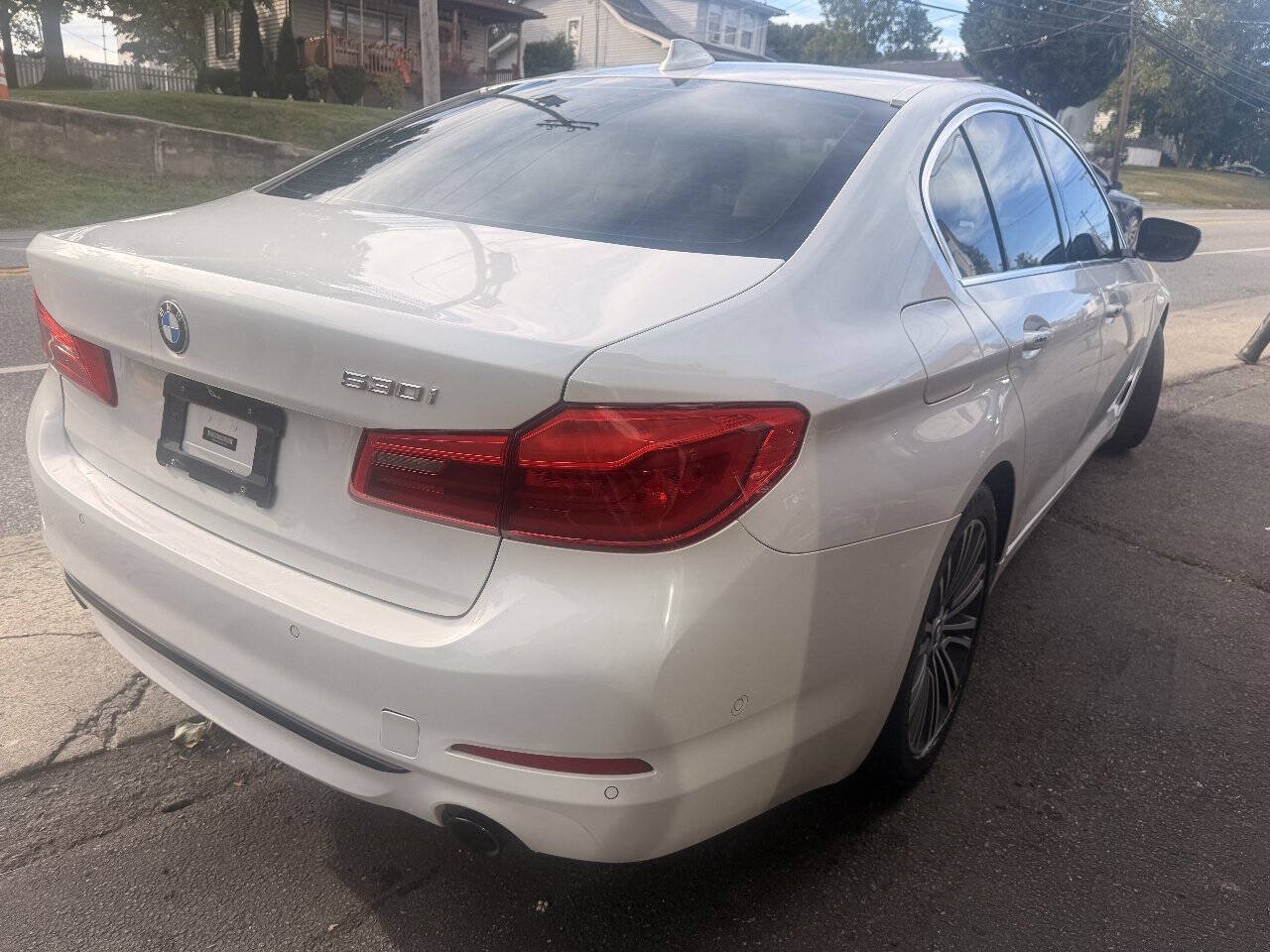 Used 2017 BMW 530i RWD image 5