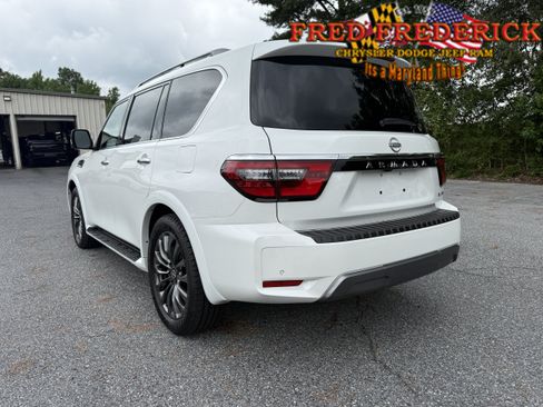 Used 2023 Nissan Armada Platinum w/ Captain's Chairs Package AWD/4WD image 5