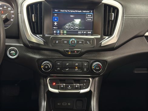 Used 2023 GMC Terrain SLE FWD image 26