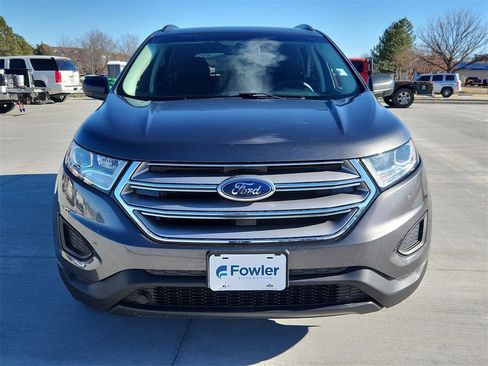 Used 2017 Ford Edge SE image 3
