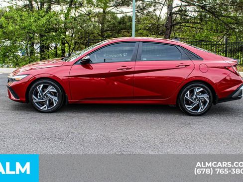 Used 2025 Hyundai Elantra Sport image 7