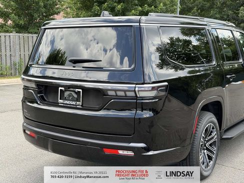 New 2026 Jeep Grand Wagoneer L 4WD image 9