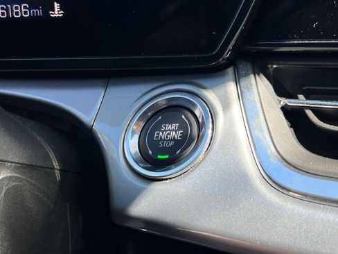 Used 2025 Chevrolet Trax LT w/ LT Convenience Package image 20