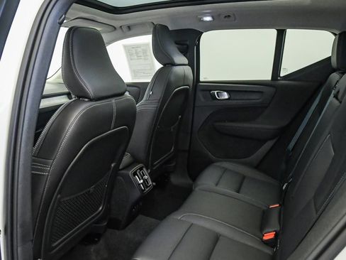 Certified 2026 Volvo XC40 B5 Plus AWD/4WD image 20